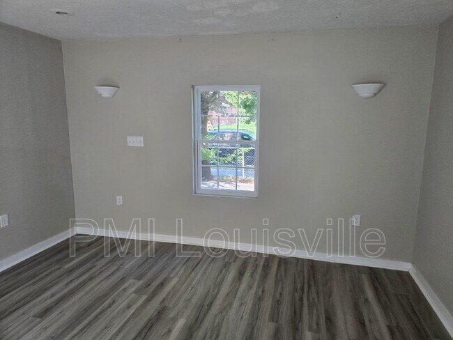 Foto del edificio - 451 N 25th St