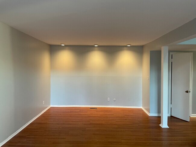 Foto del edificio - 218 E Chelsea Cir