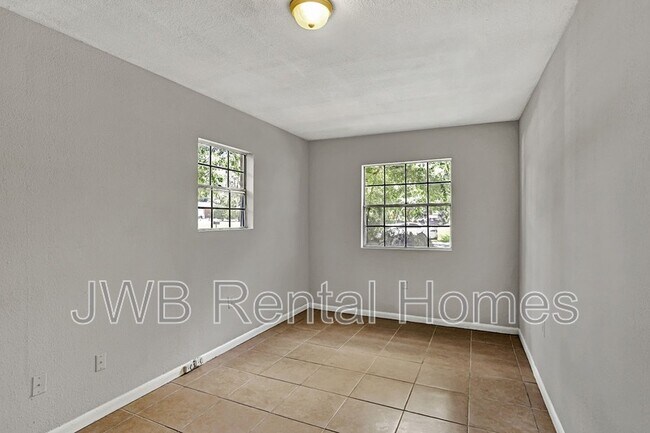 Foto del edificio - 9269 Sibbald Rd