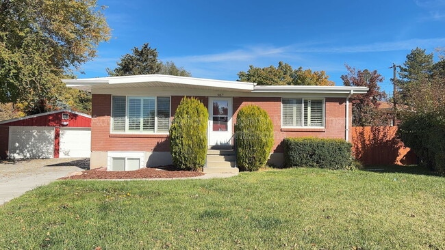 Foto del edificio - 967 Charlton Cir