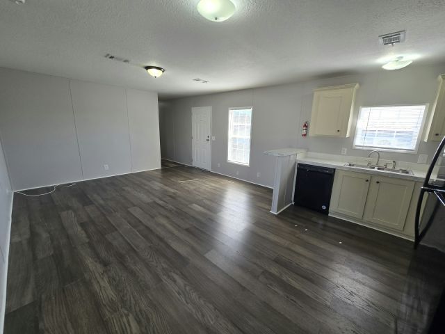 Foto del edificio - 1234 Reynolds Rd