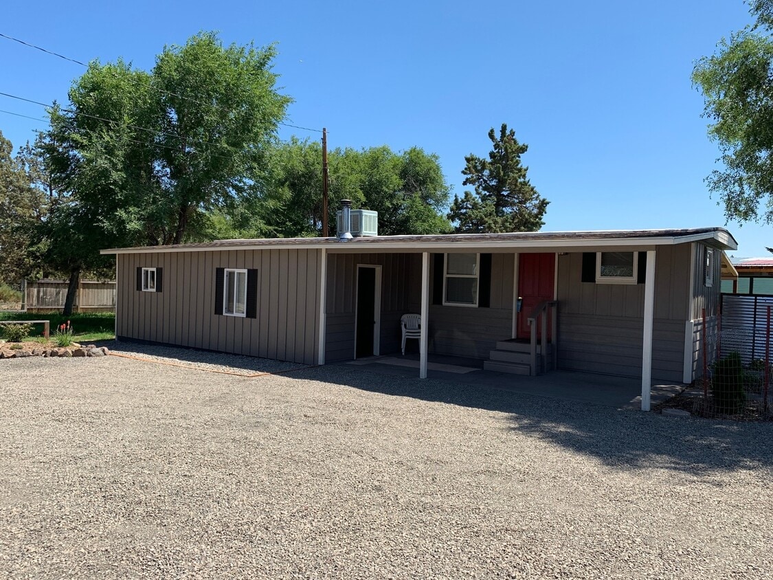 Primary Photo - Home in Terrebonne