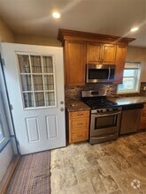 Building Photo - 632 Piermont Ave
