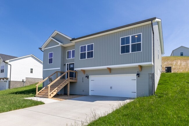 Building Photo - Welcome to Terra Vista located in Hardin V...
