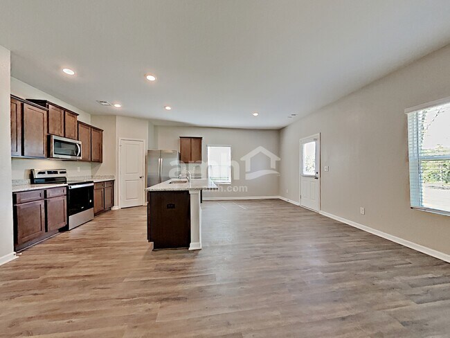 Foto del edificio - 3405 Ridge HillPkwy