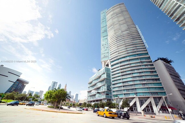 Foto del edificio - 888 Biscayne Blvd