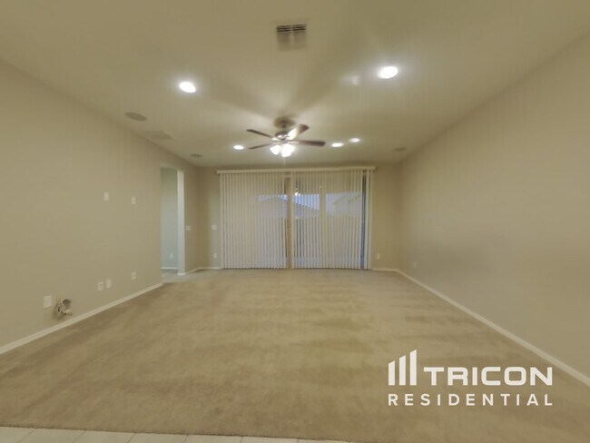 Building Photo - 17863 W Buckhorn Trl