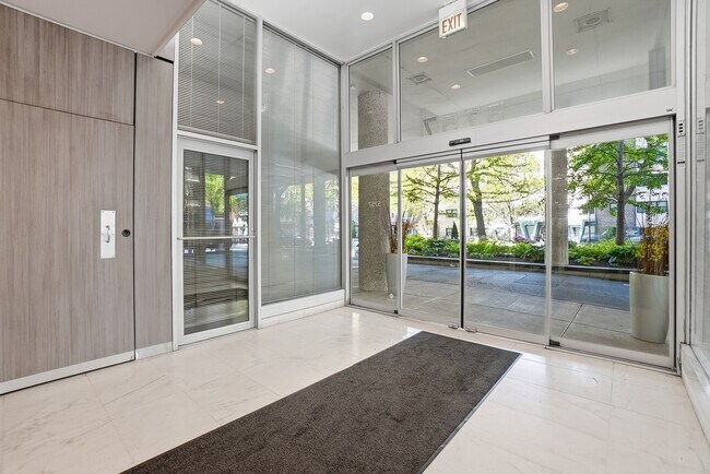 Foto del edificio - 5757 N Sheridan Rd