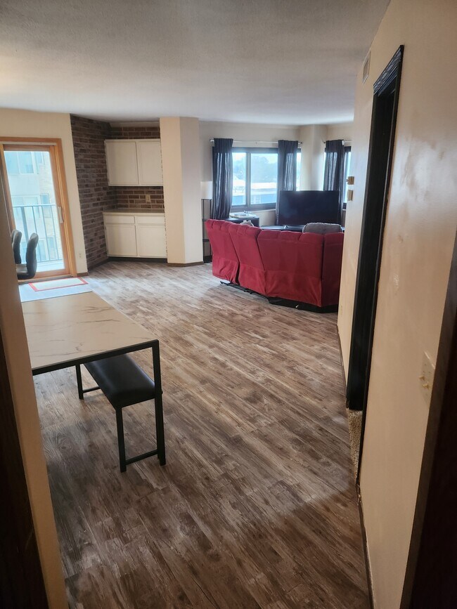 Foto del edificio - 1633 N Prospect Ave