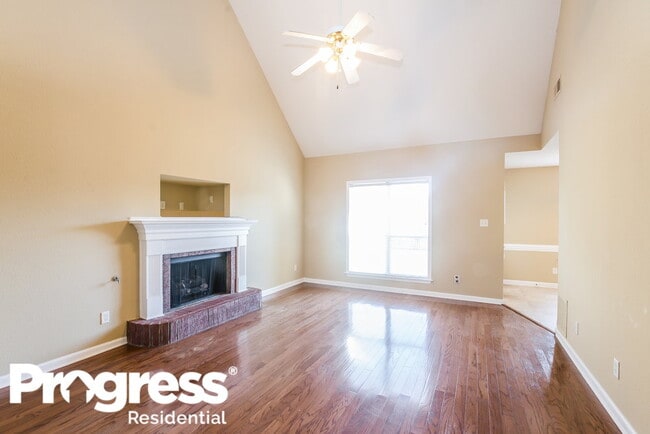 Building Photo - 6352 Braybourne Pl