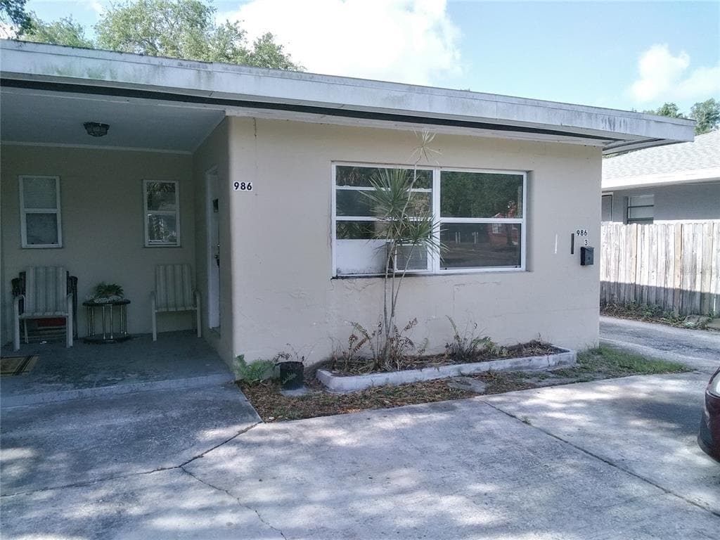 Primary Photo - 986 22nd Ave S