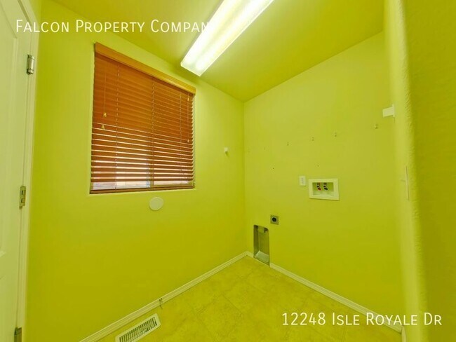 Building Photo - 12248 Isle Royale Dr