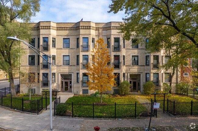 Building Photo - 1217 W Lawrence Ave