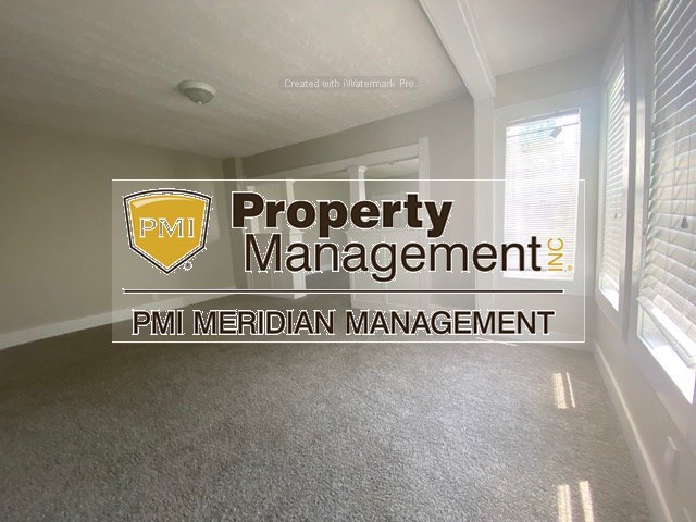Foto del edificio - Spacious 4-Bedroom Duplex in Indianapolis ...