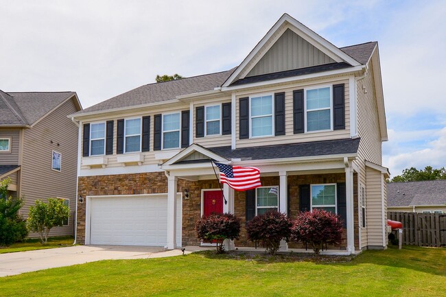 Building Photo - **Move In by October 8th 2025 and Receive ...