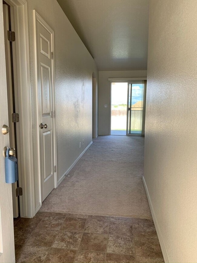 Foto del edificio - Adorable 3 bed 2 bath home in a quite Cald...