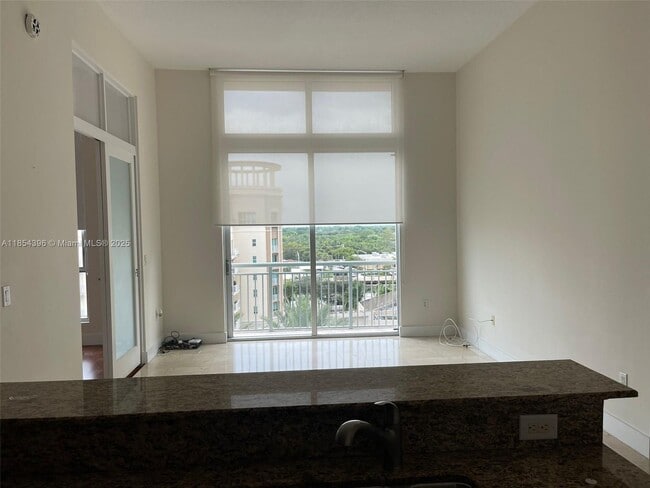 Foto del edificio - 9055 SW 73rd Ct