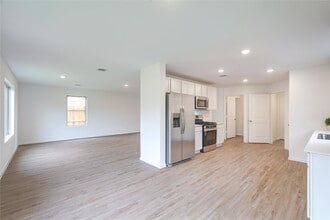 Building Photo - 17914 Becker Lndg Dr