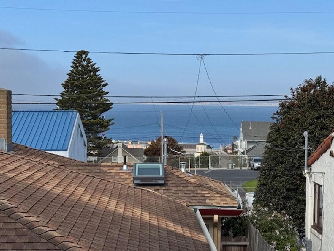 Foto principal - Newly Built Two Bedroom Monterey Ocean Vie...