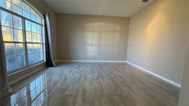 Foto del edificio - 2661 Plumberry Ave