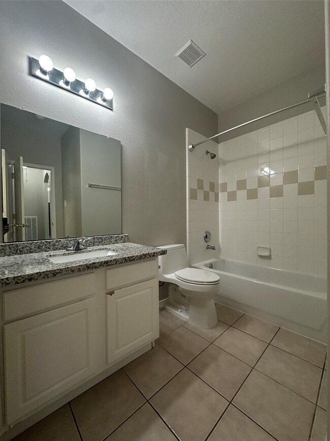 Building Photo - 2704 Quail Dove Ln
