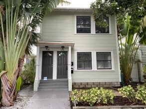 Building Photo - 534 11th Ave N