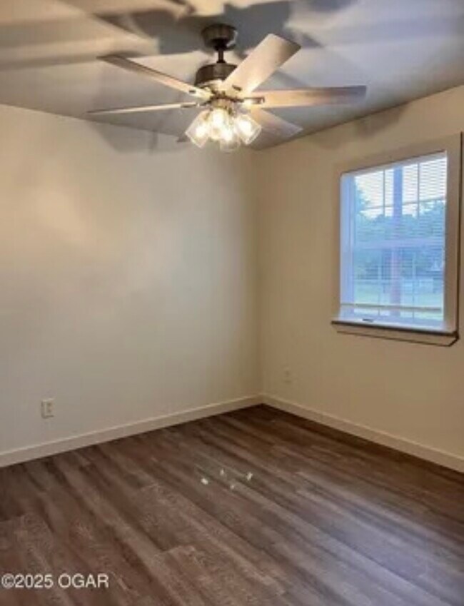 Foto del edificio - 507 W Briarbrook Ln