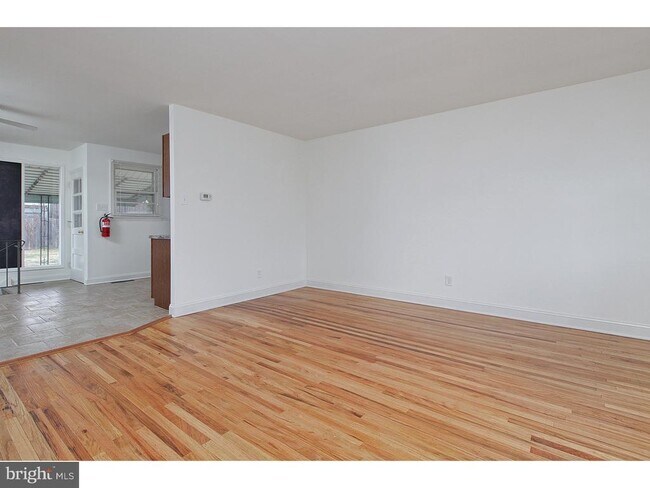 Building Photo - 643 Cornell Ave