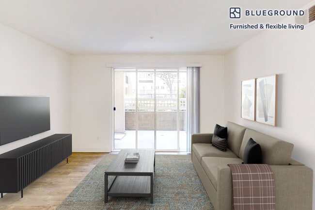 Building Photo - 1257 Lakeside Dr