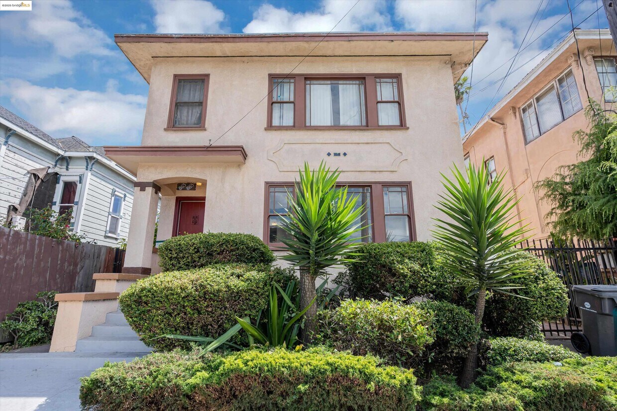 Primary Photo - 865 40th St