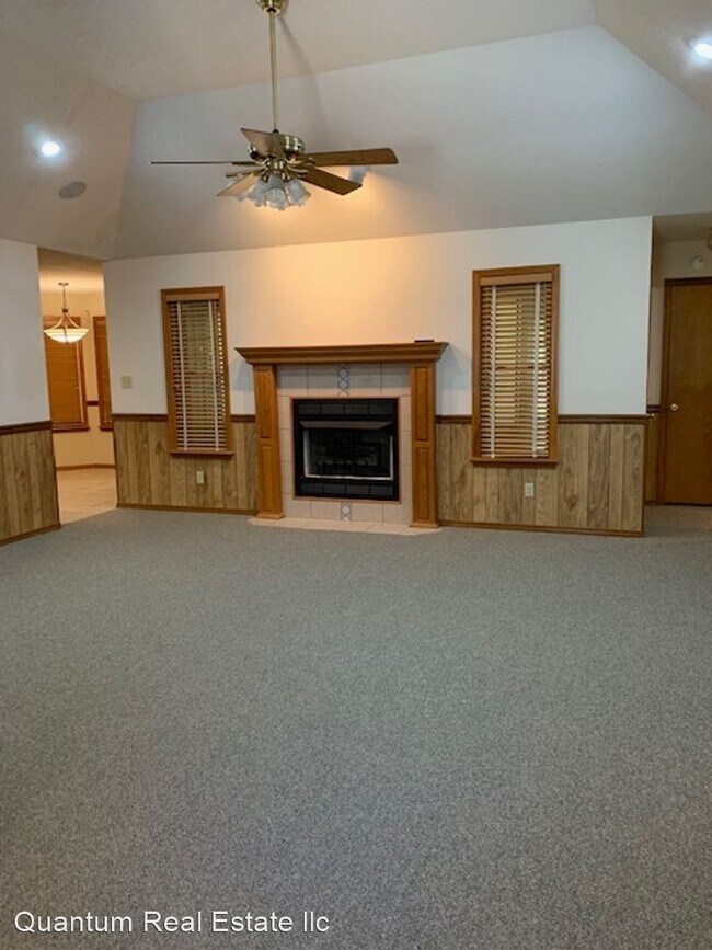 Building Photo - 3 br, 2 bath House - 38 RIVIERA DR