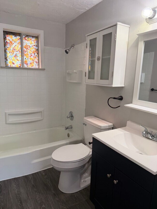 Foto del edificio - 3 Bedroom NE Canton House for rent