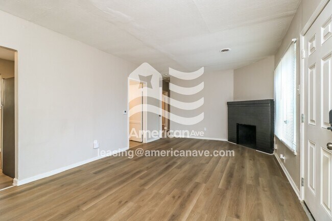 Foto del edificio - 6575 Julian Ave