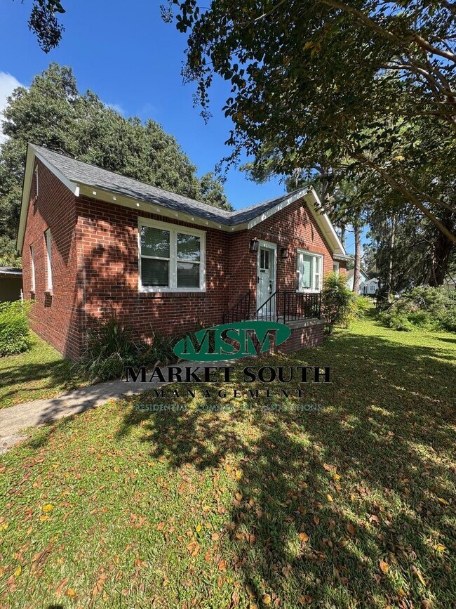 Foto del edificio - THUNDERBOLT COTTAGE!- AVAILABLE NOW!