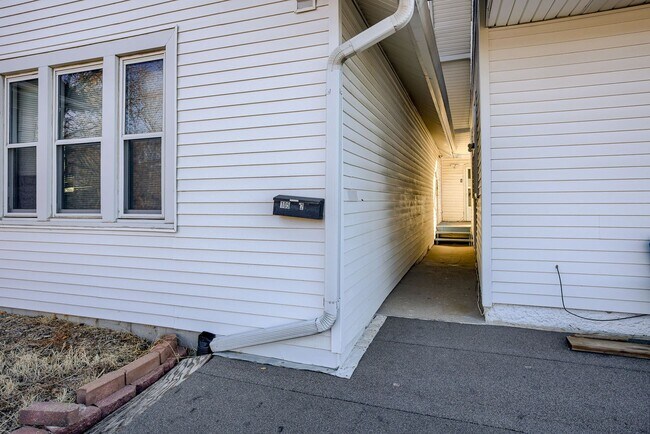 Foto del edificio - 105 N 52nd St