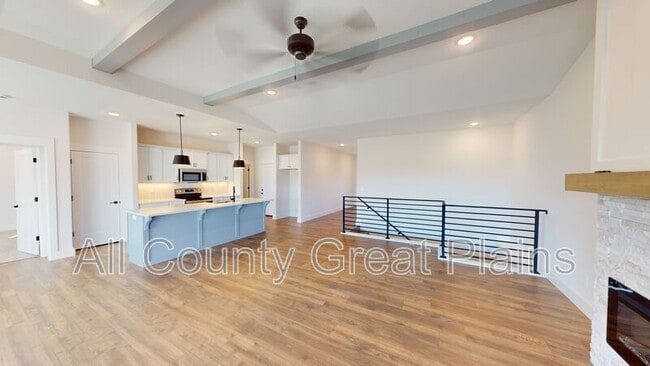 Building Photo - 16711 Scott St