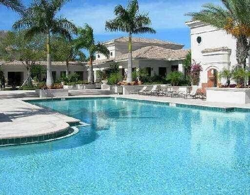 Foto del edificio - 2Bd /2Ba Condo with Stunning Lake Views!  ...