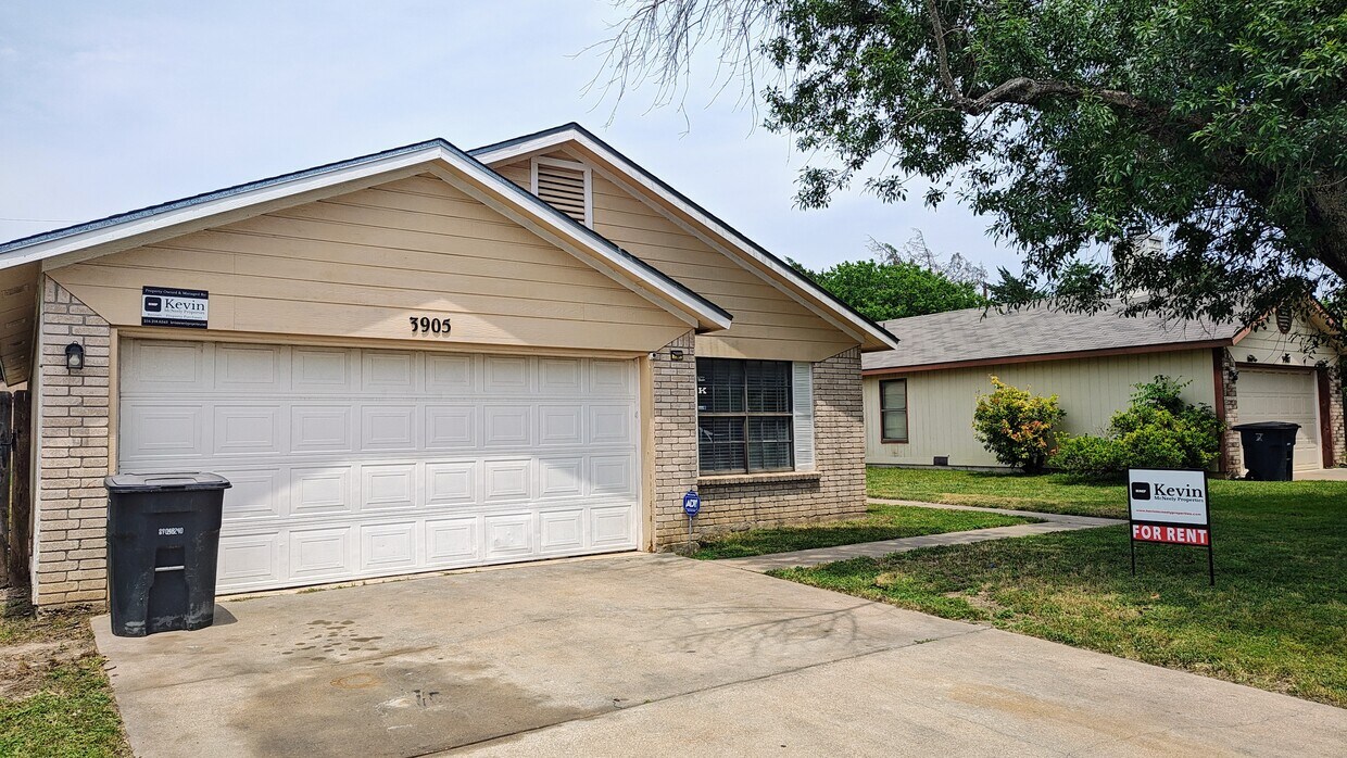 Foto principal - 3905 Pickwick Ln