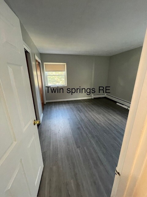 Foto del edificio - 250 Spring St