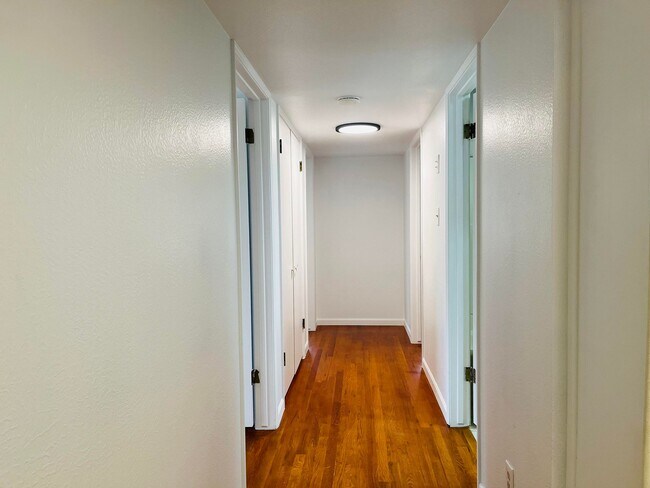 Foto del edificio - 1930 Mulberry Dr