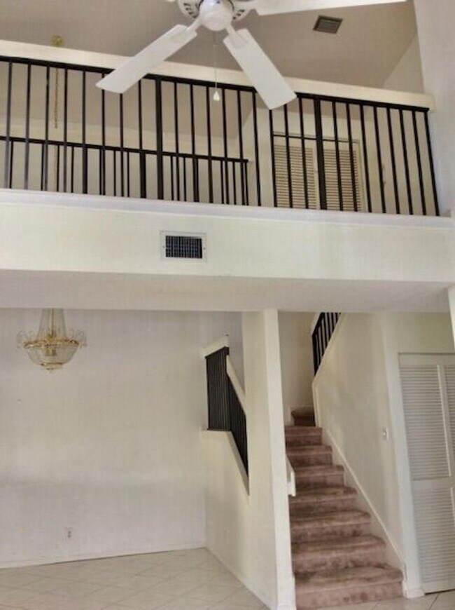 Foto del edificio - 5535 Eton Ct