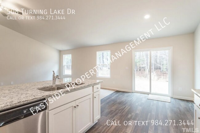 Foto del edificio - 508 Turning Lk Dr