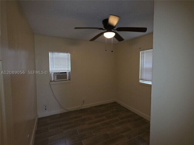 Foto del edificio - 2930 NW 8th St