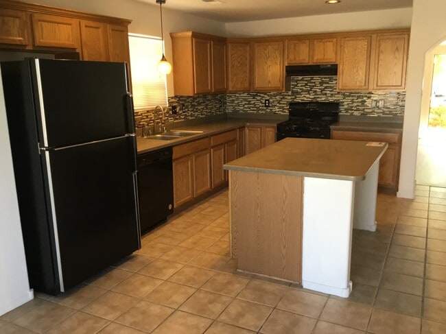 Building Photo - 3833 Oasis Springs Rd NE