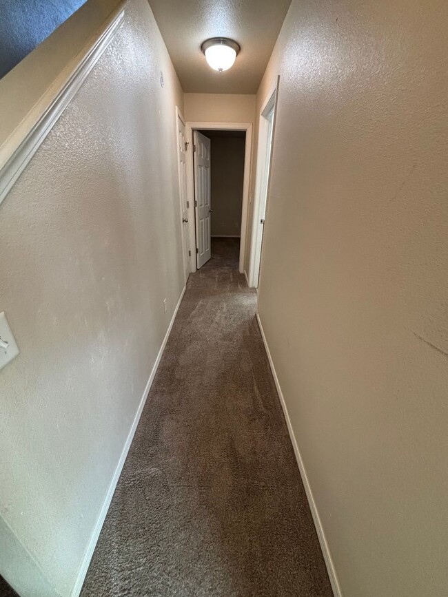 Foto del edificio - 4 Bedroom, 2.5 Bath Townhome in Greeley