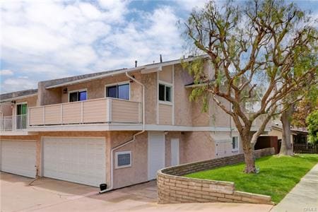 Building Photo - 2300 Carnegie Ln