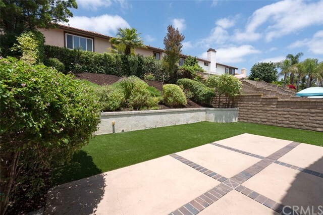 Building Photo - 24255 Briones Dr