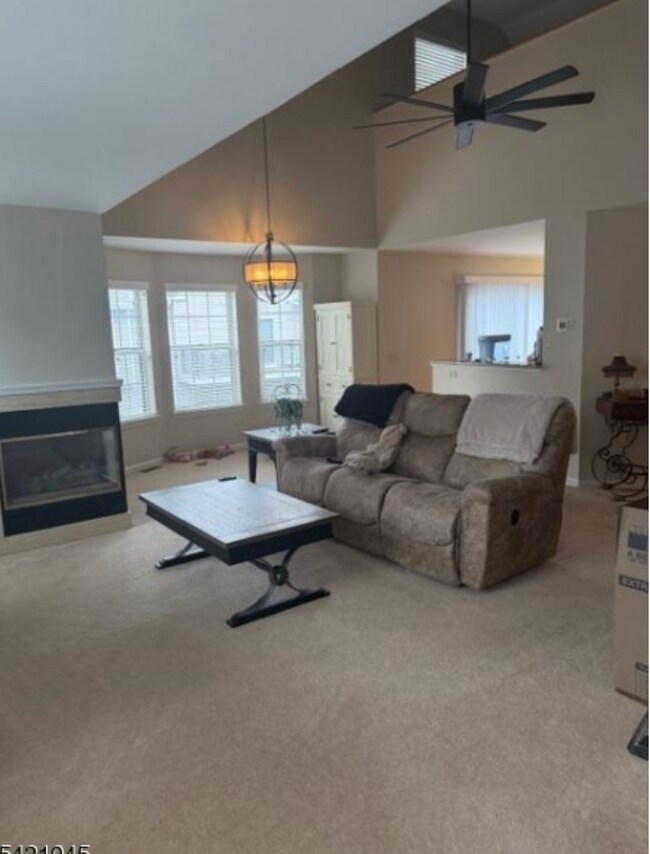 Foto del edificio - 2 Oak Knoll Ln