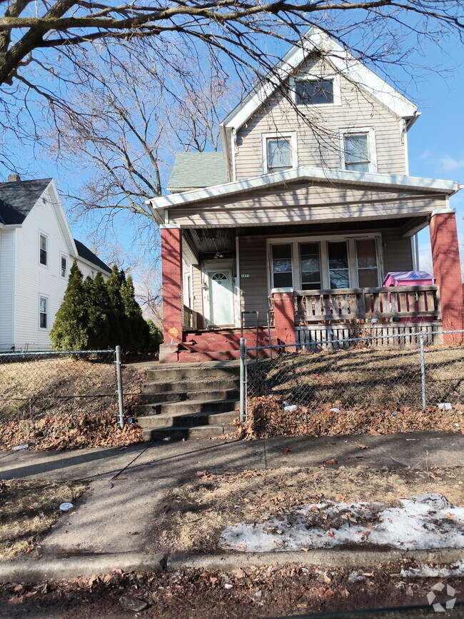 Building Photo - 1831 N 28th St