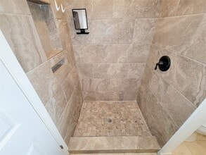 Building Photo - 3735 Hickory Knob Dr